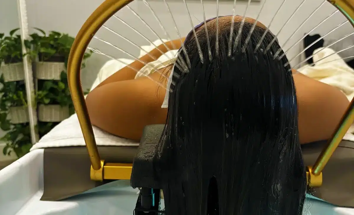 Head-Massage-Blue-Light-Vibrance-1200x1600.jpg