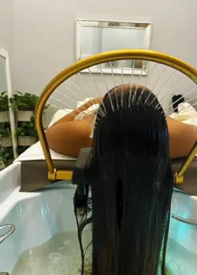 Head-Massage-Blue-Light-Vibrance-1200x1600.jpg Head-Massage-Blue-Light-Vibrance-1200x1600.jpg